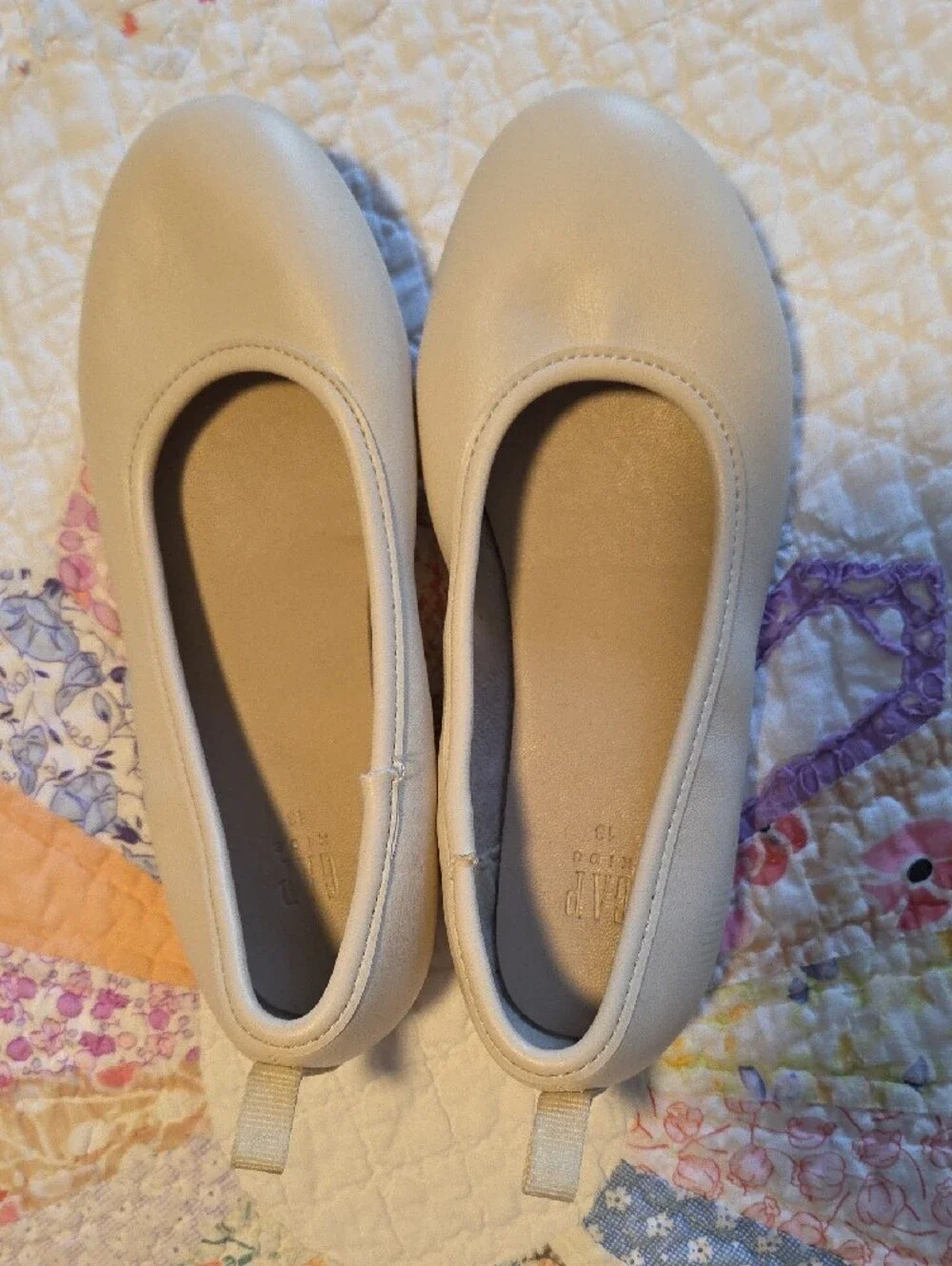 GAP Girl's Light Beige Round-Toe Ballet Flats
